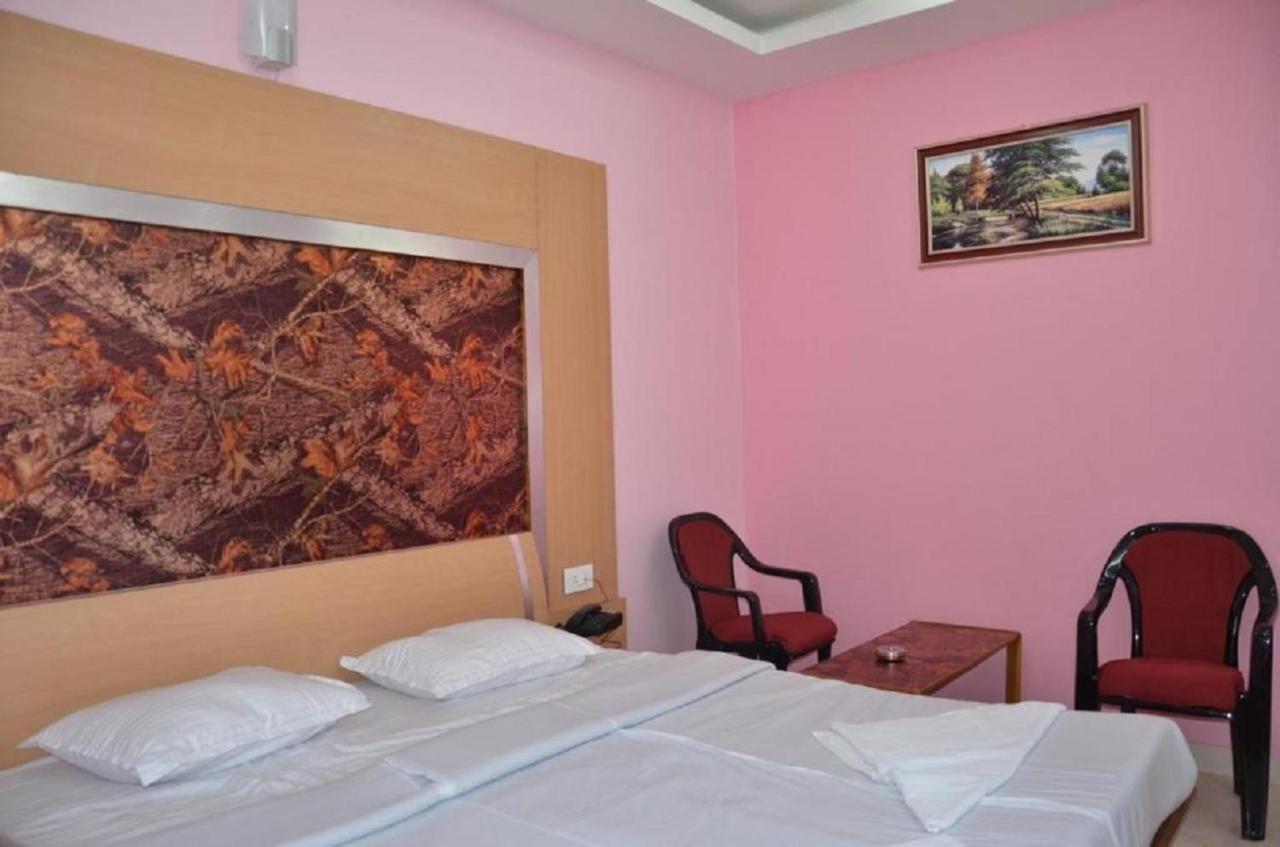 Hotel Barbereek Inn Shillong Exterior foto