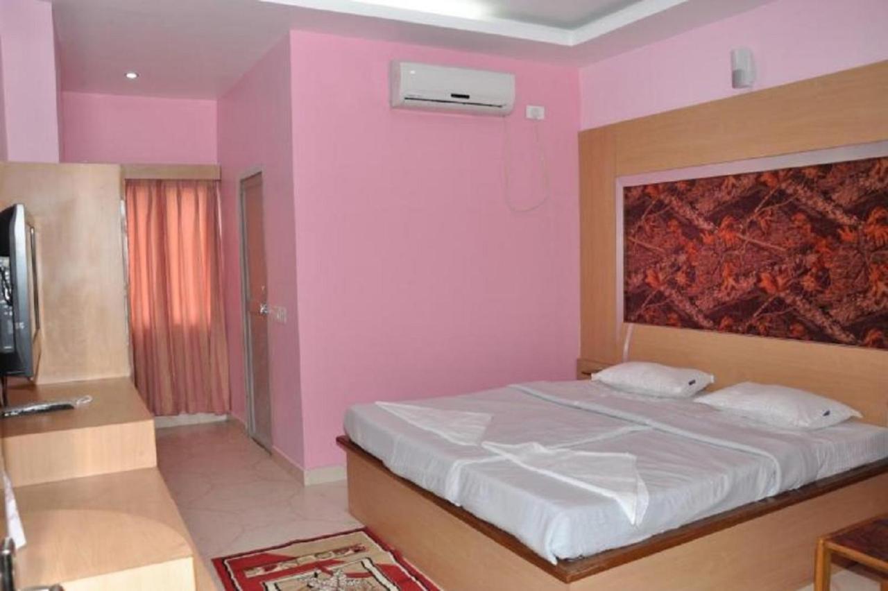 Hotel Barbereek Inn Shillong Exterior foto