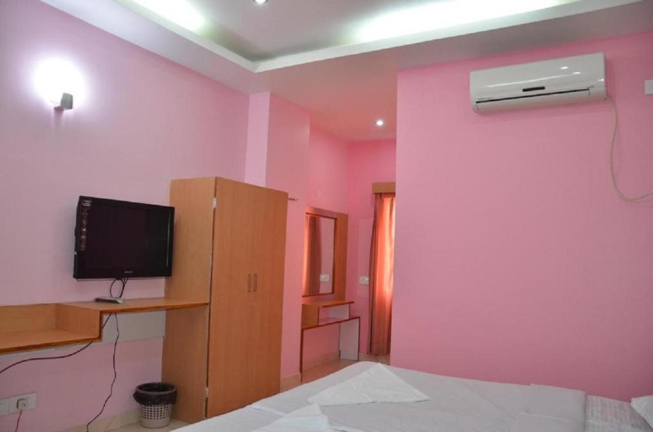 Hotel Barbereek Inn Shillong Exterior foto